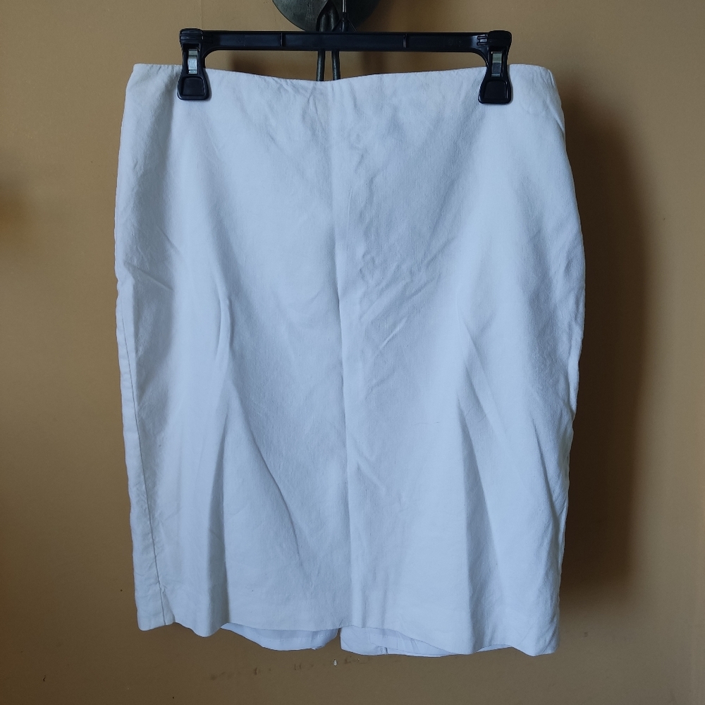 Ann Taylor White Pencil Skirt w/ Kick Sz 8 Back Kick Pleat Zipper